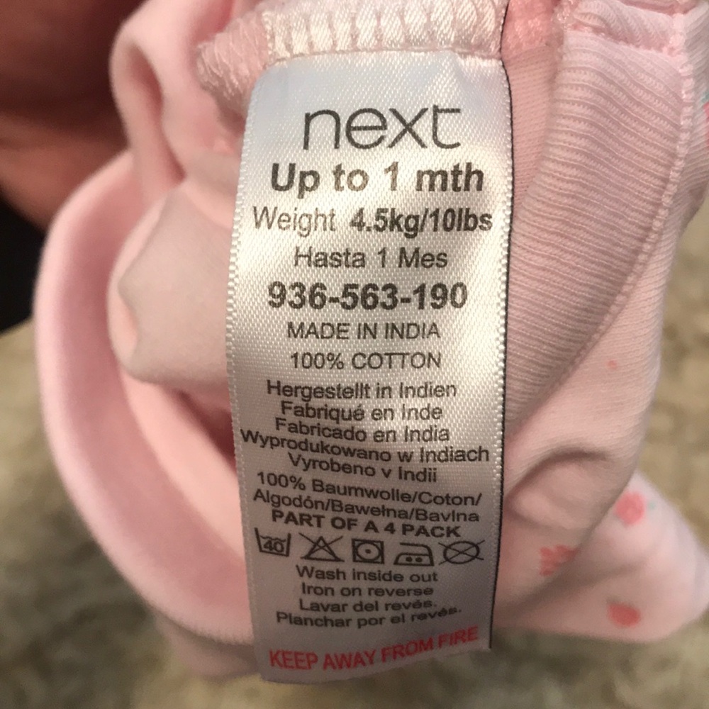 Pink flower onesie - Picture 4 of 4